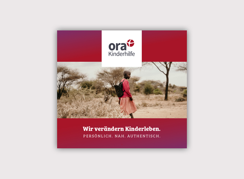 Cover der neu gestalteten Broschüre von ora-Kinderhilfe e.V.
